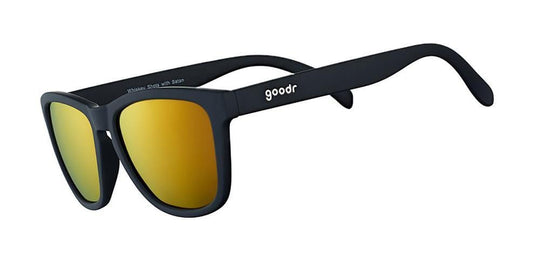 Shots de whisky Goodr avec des lunettes de soleil Satan 