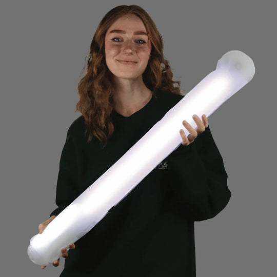 Faisceau solaire LuminAID avec chargeur de téléphone