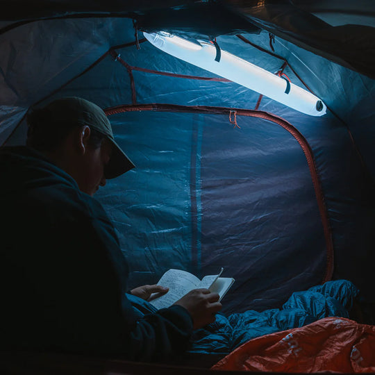 Faisceau solaire LuminAID avec chargeur de téléphone