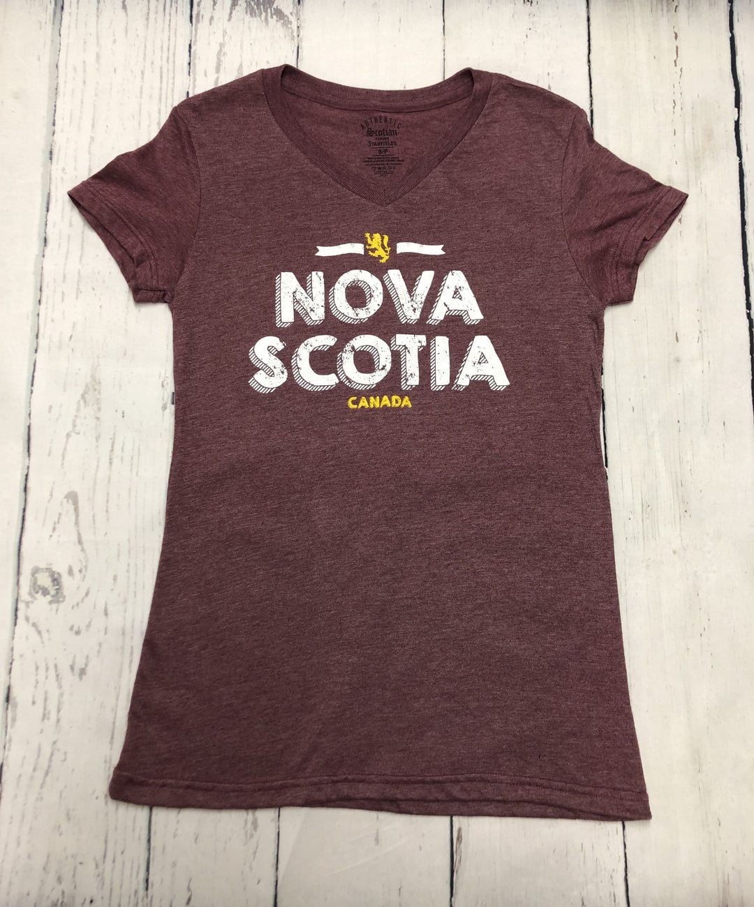 T-shirt à col en V Trail Shop Nova Scotia