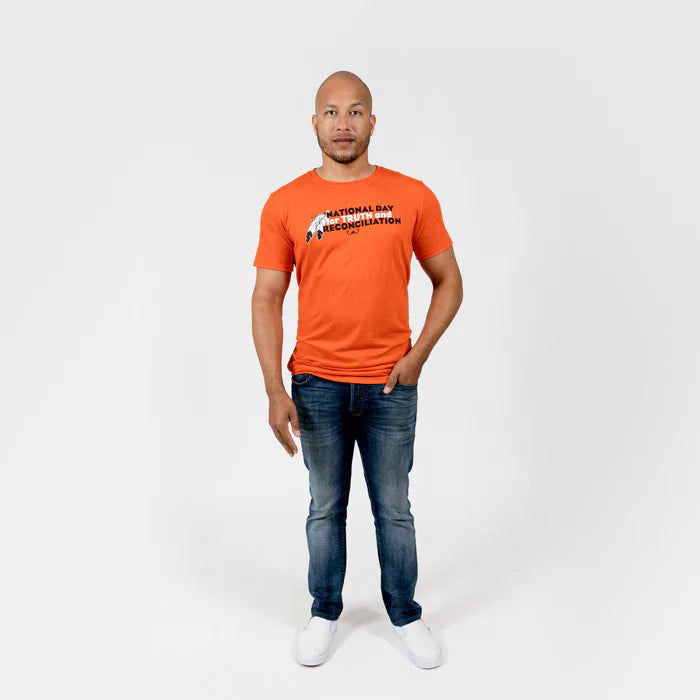 T-shirt orange adulte Muin X Stanfield - Journée nationale pour la vérité et la réconciliation "Plumes"